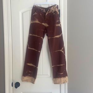 Multicolored brown corduroy pants.